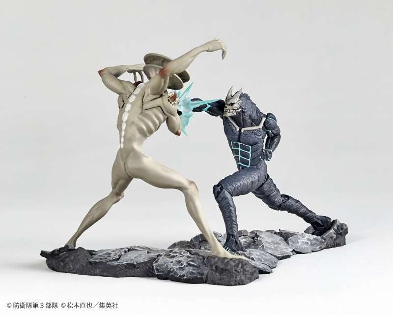 Kaiju N.8 Vs Kaiju N.9 1/18 Scale Diorama