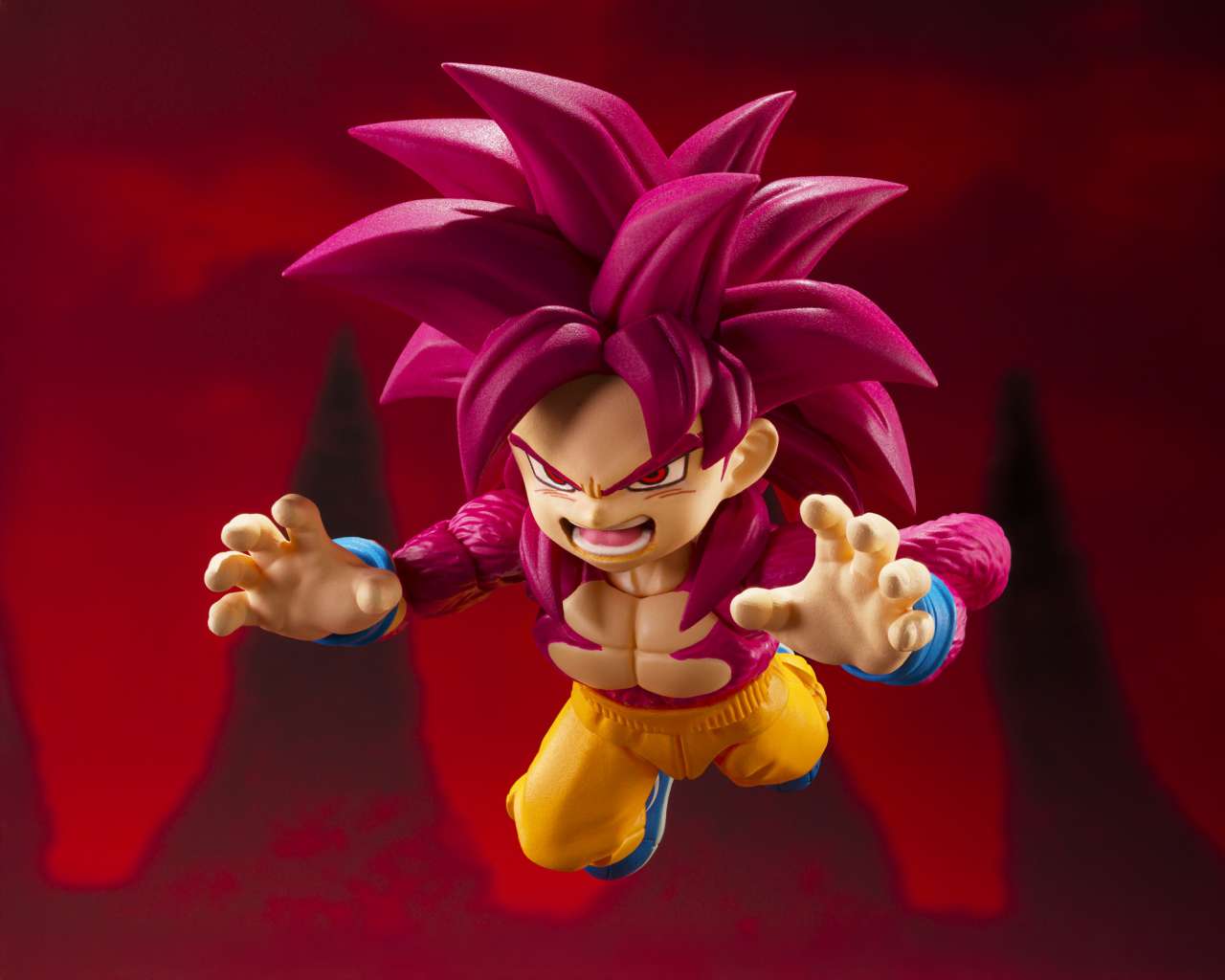 DRAGON   BALL   DAIMA   S.H.FIGUARTS   -   SUPER   SAIYAN   4   SON   GOKU   (MINI)