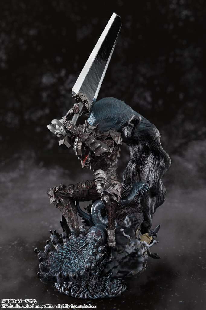 Berserk   Figuarts   Zero   Touche   Metallique   -   Guts   (Berserker   Armor)