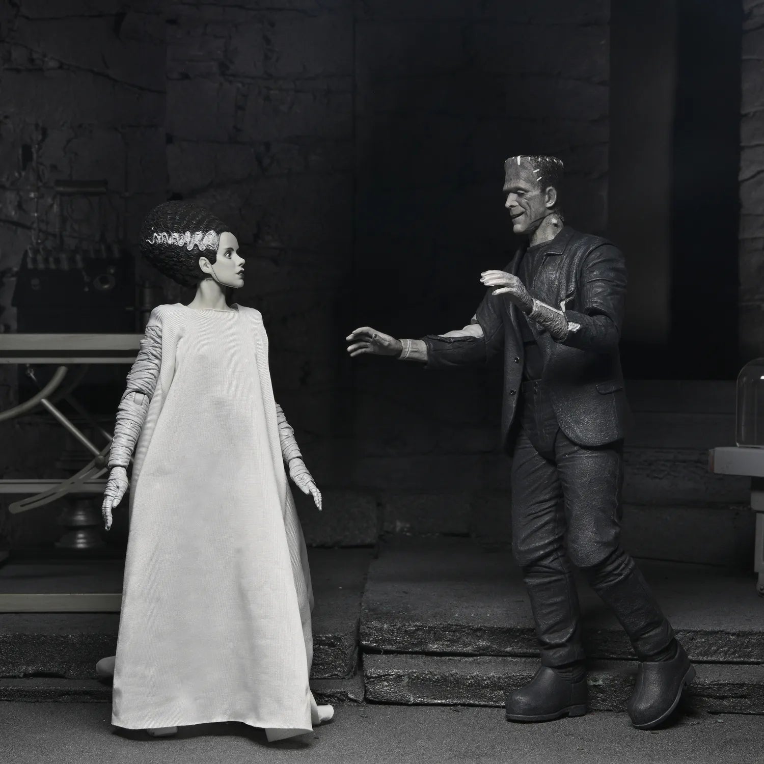 Universal Monsters Bride Of Frankenstein 90th Monster & His Mate B&w 2pack