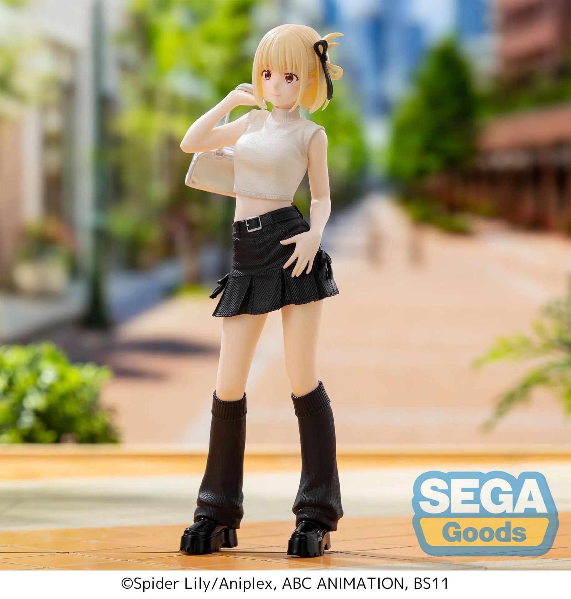 Lycoris Recoil Chisato Nishikigi Street Snap High Premium Figure
