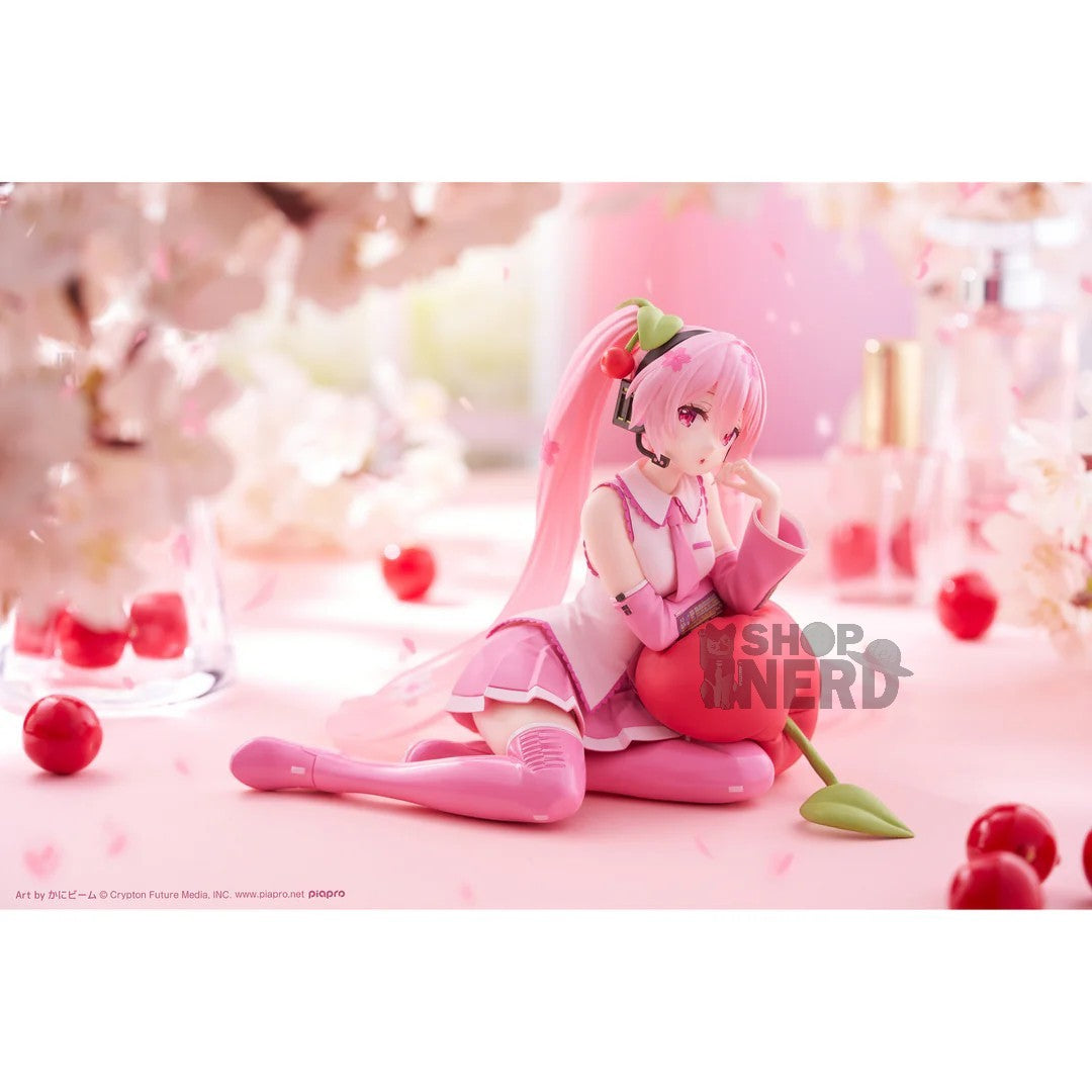 HATSUNE MIKU DESKTOP CUTE FIGURE - CHERRY CUSHION VER.