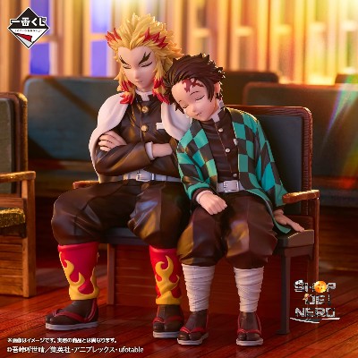 ICHIBAN KUJI DEMON SLAYER - THE CONNECTED TRAIL - LAST ONE PRIZE - REVIBLE MOMENT KAMADO TANJIRO & RENGOKU KYOJURO LAST ONE VER.