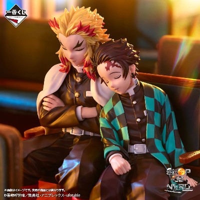 ICHIBAN KUJI DEMON SLAYER - THE CONNECTED TRAIL - B PRIZE - REVIBLE MOMENT KAMADO TANJIRO & RENGOKU KYOJURO