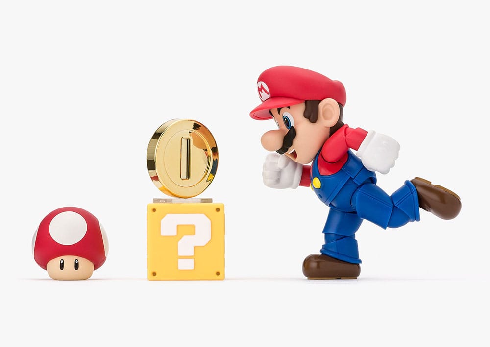 Super Mario S.H.Figuarts Figure - Mario