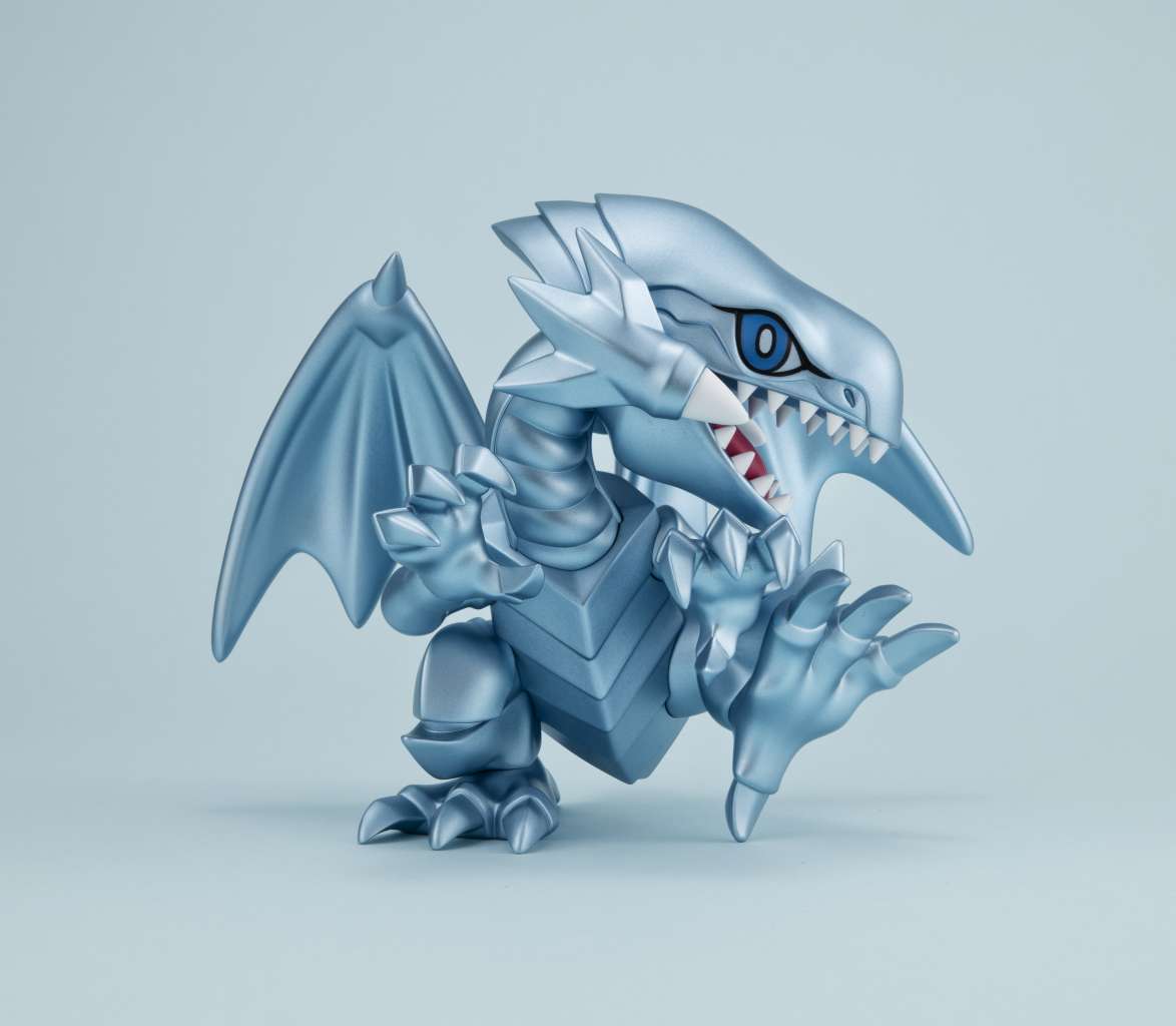 Megatoon Yu-Gi-Oh Blue Eyes White Dragon