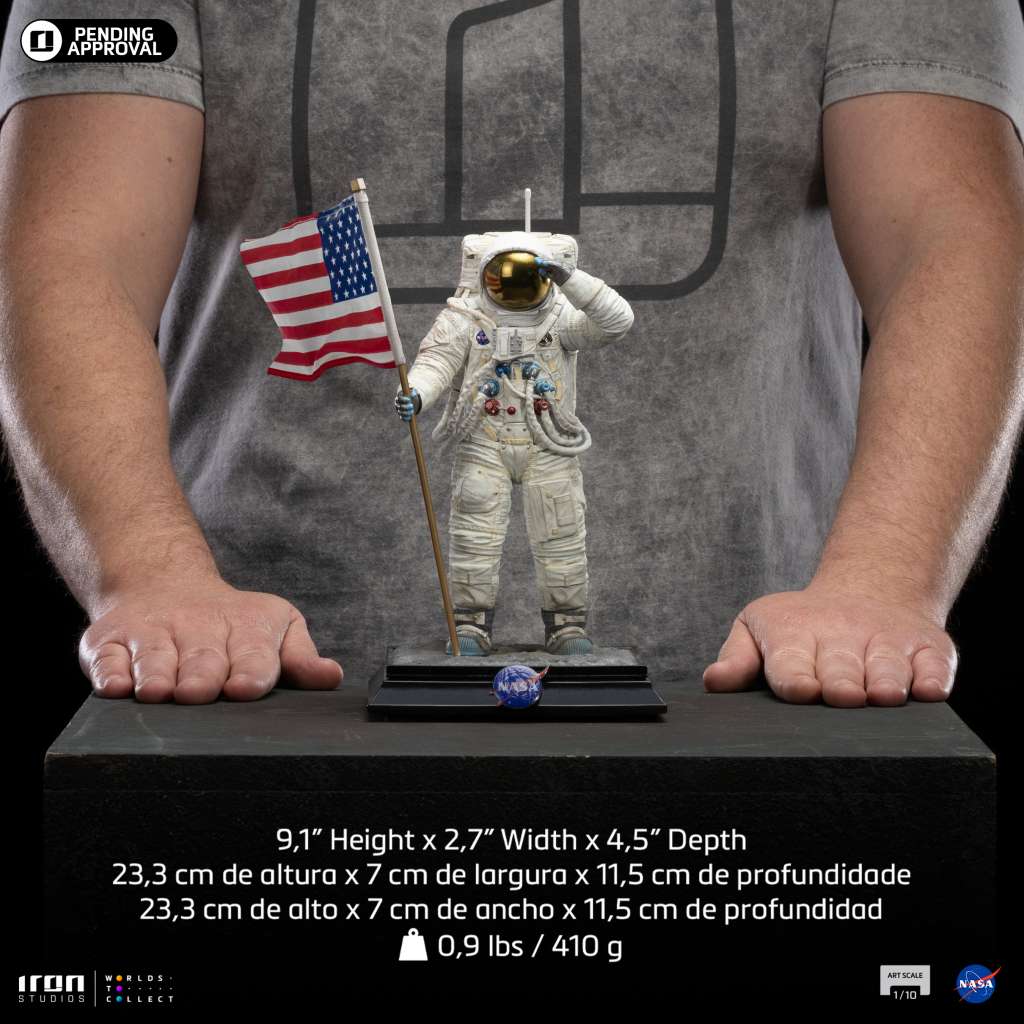 Apollo 11 Astronaut 1/10 Statue