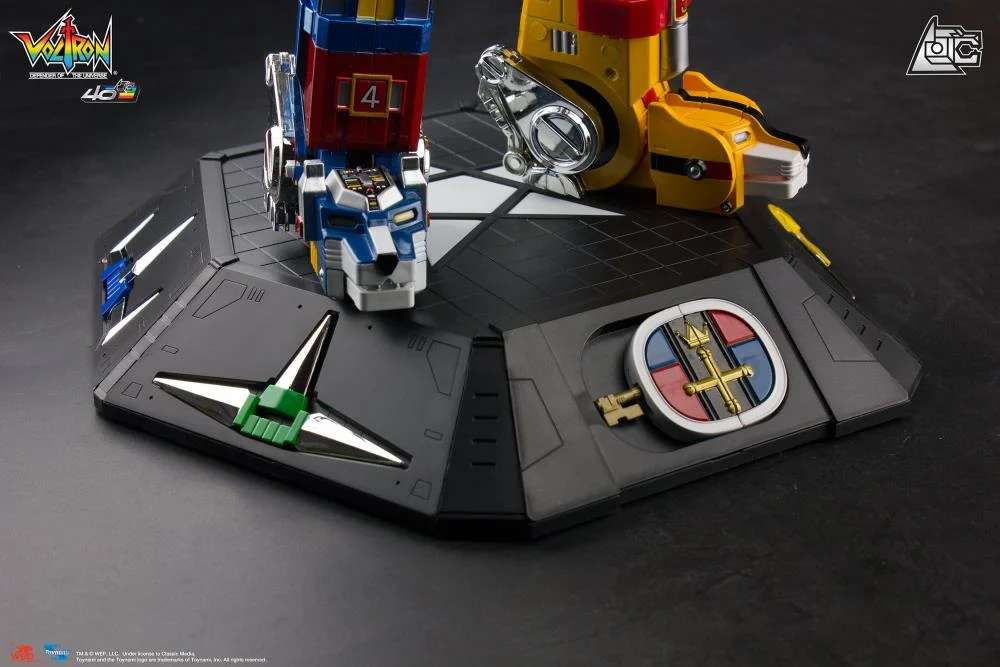 Voltron 40th Anniversary Collector Set