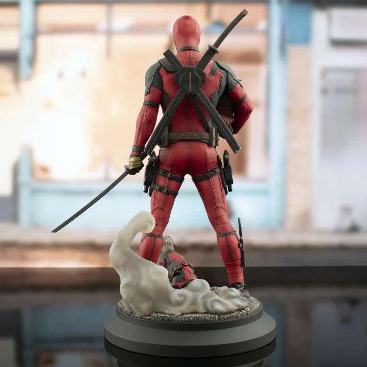 Marvel Premier Coll Deadpool & Wolverine Deadpool Statue