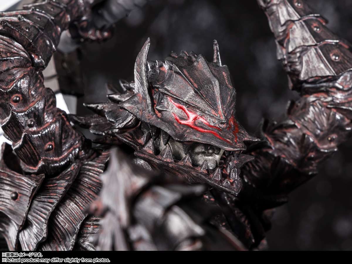 Berserk   Figuarts   Zero   Touche   Metallique   -   Guts   (Berserker   Armor)