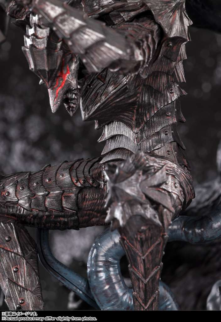 Berserk   Figuarts   Zero   Touche   Metallique   -   Guts   (Berserker   Armor)