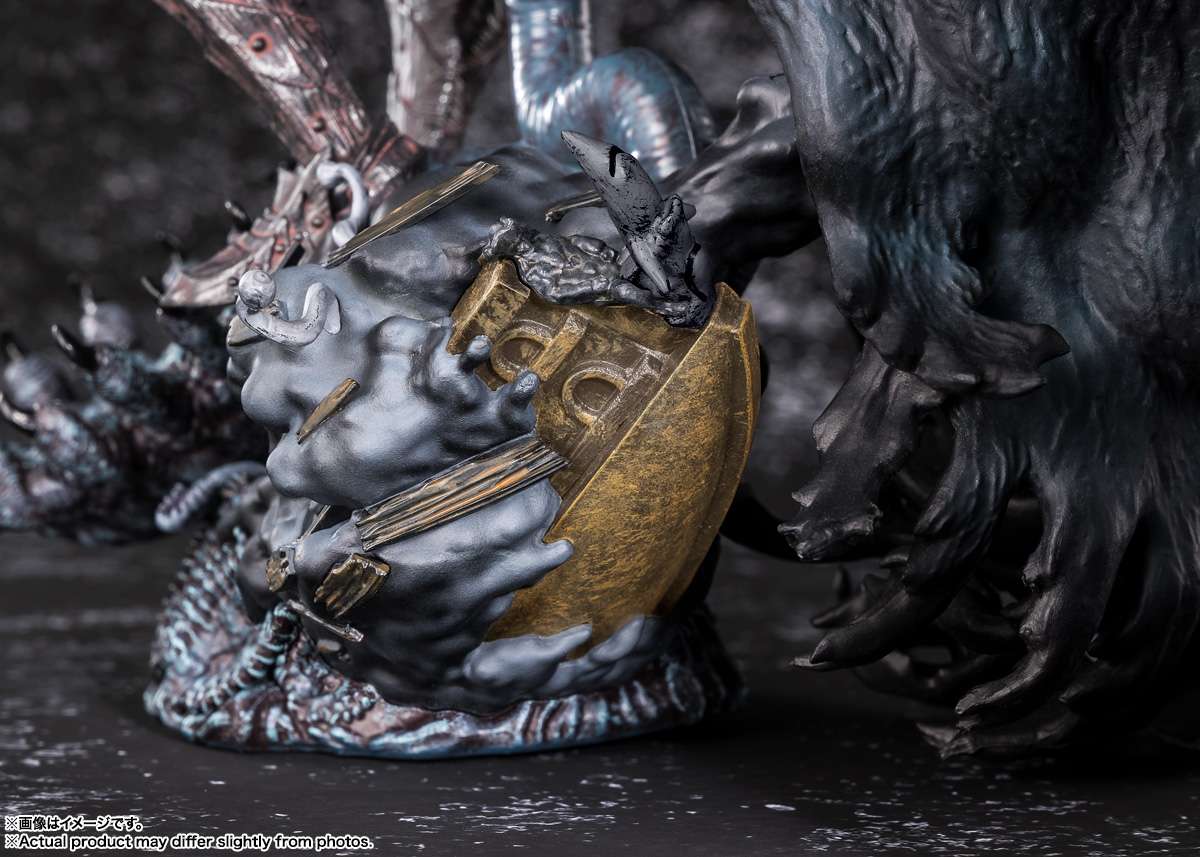 Berserk   Figuarts   Zero   Touche   Metallique   -   Guts   (Berserker   Armor)