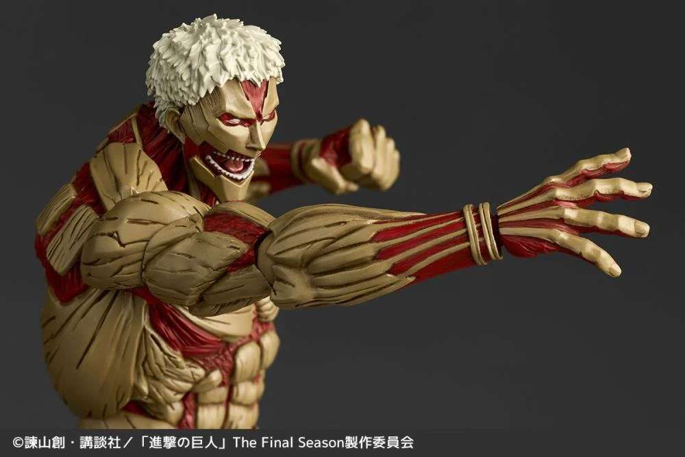 Revoltech A.Y. Attack On Titan Armored Titan (Rerun) Af
