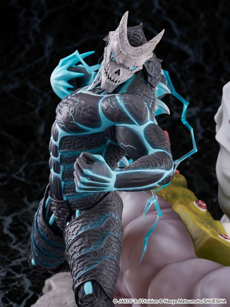 Kaiju No. 8 And Kafka Hibino 1/7 Statue