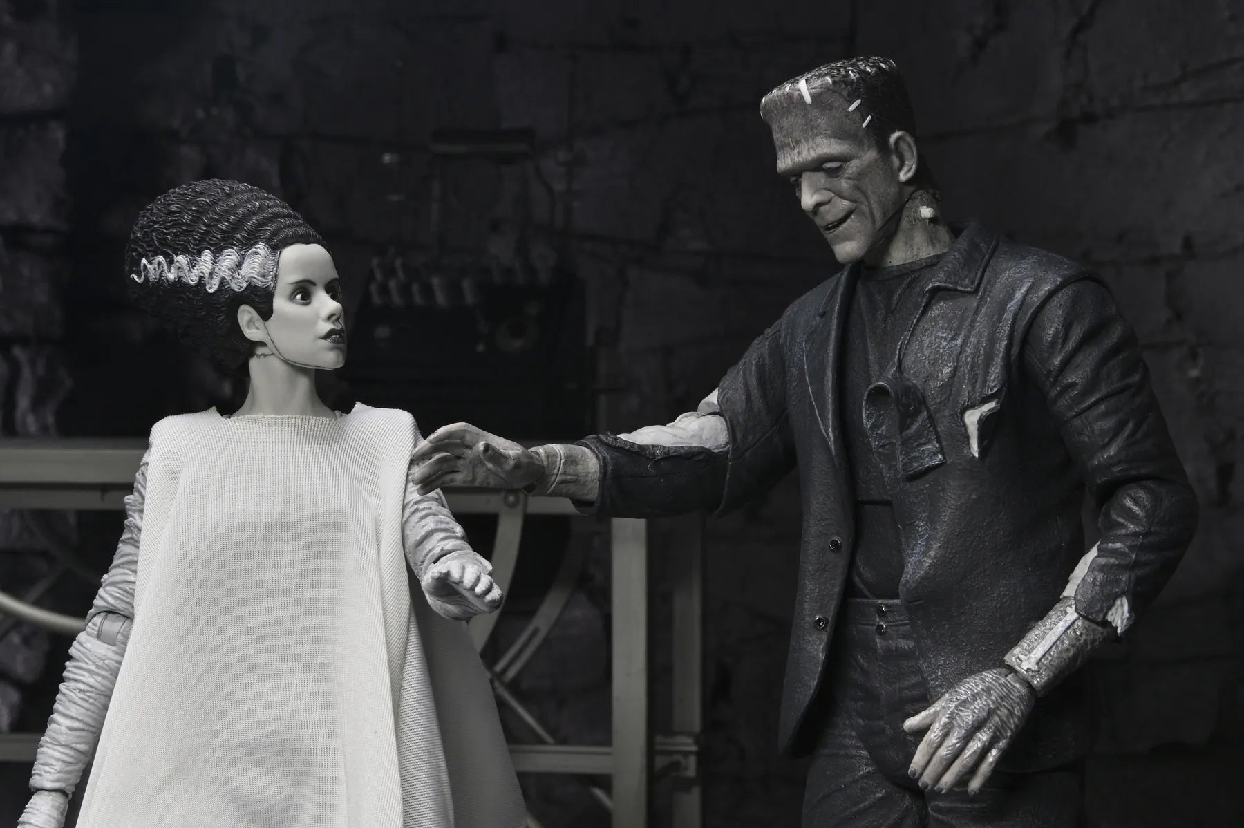 Universal Monsters Bride Of Frankenstein 90th Monster & His Mate B&w 2pack