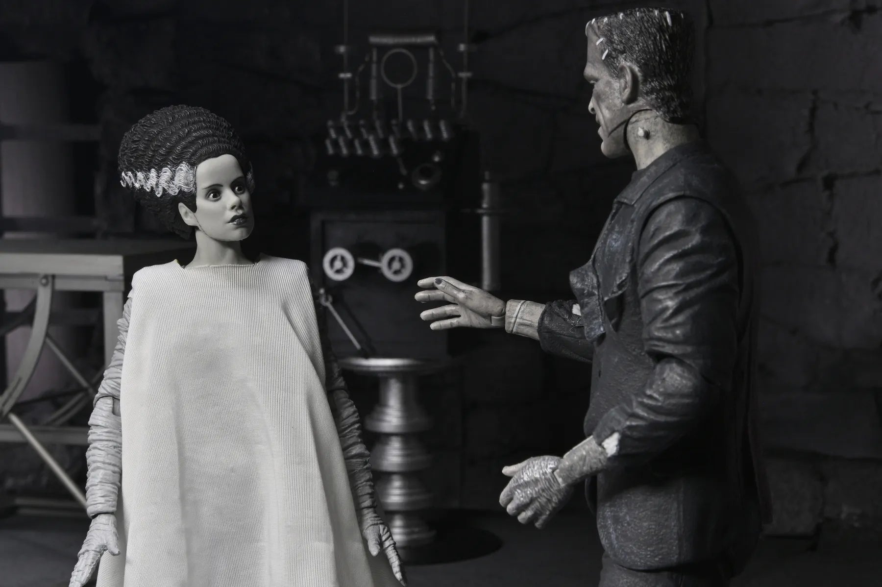 Universal Monsters Bride Of Frankenstein 90th Monster & His Mate B&w 2pack