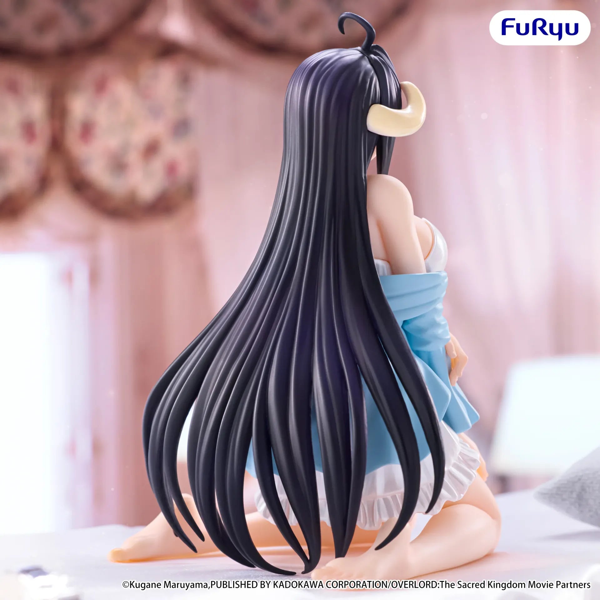 Overlord Albedo Loungewear Pearl White Noodle Stopper Figure
