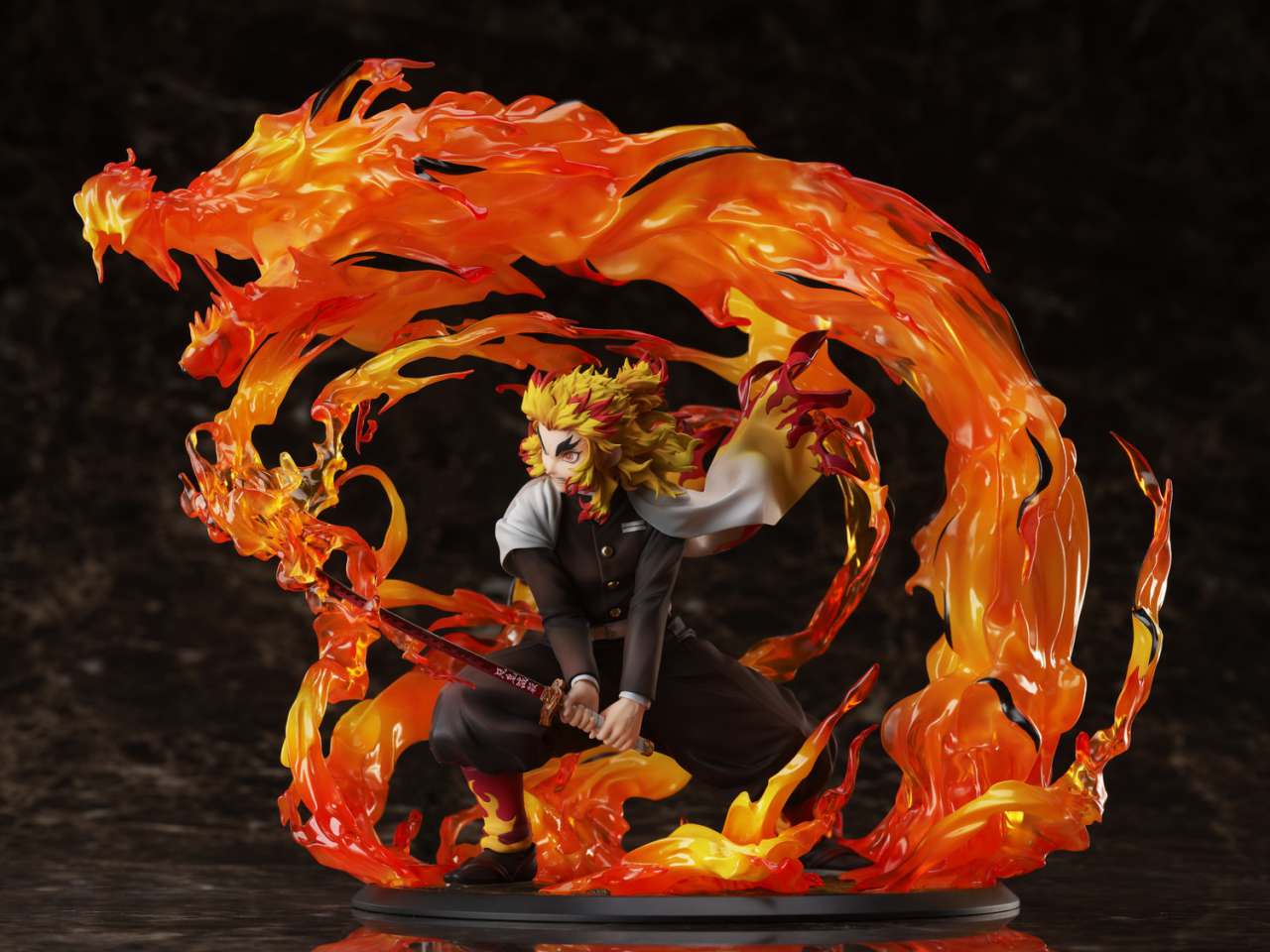 Demon Slayer Kyojuro 1/8 Figure