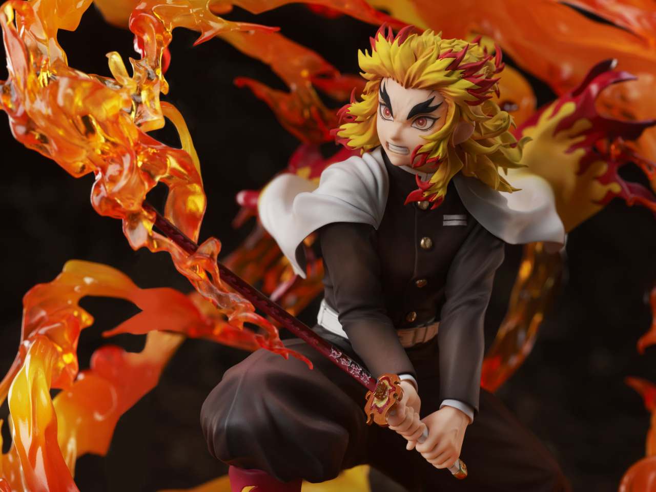 Demon Slayer Kyojuro 1/8 Figure