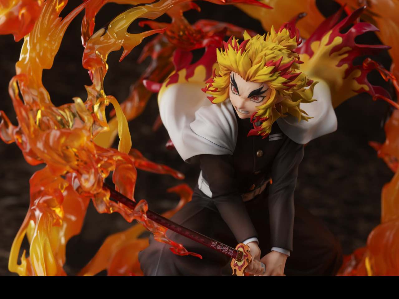 Demon Slayer Kyojuro 1/8 Figure