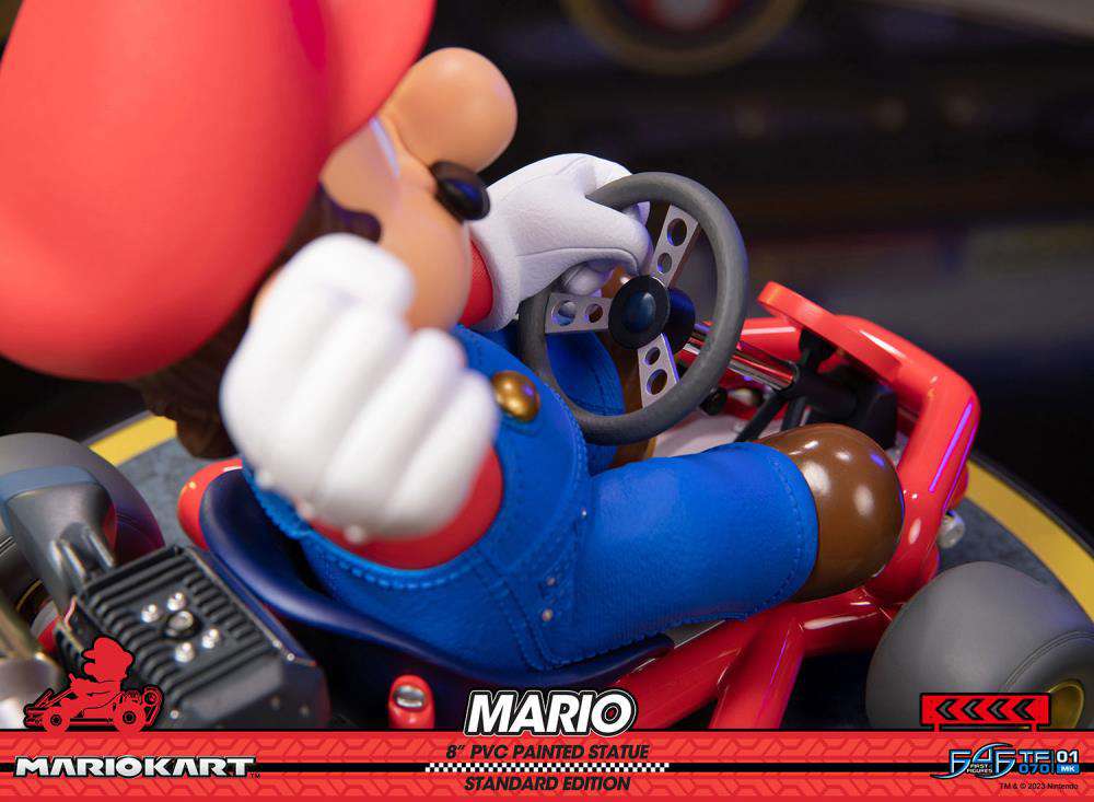 Mario Kart Mario Pvc Paint Deluxe Statue